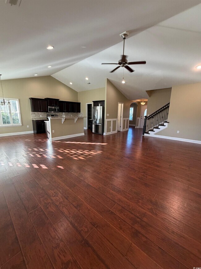 Building Photo - 619 Uniola Dr