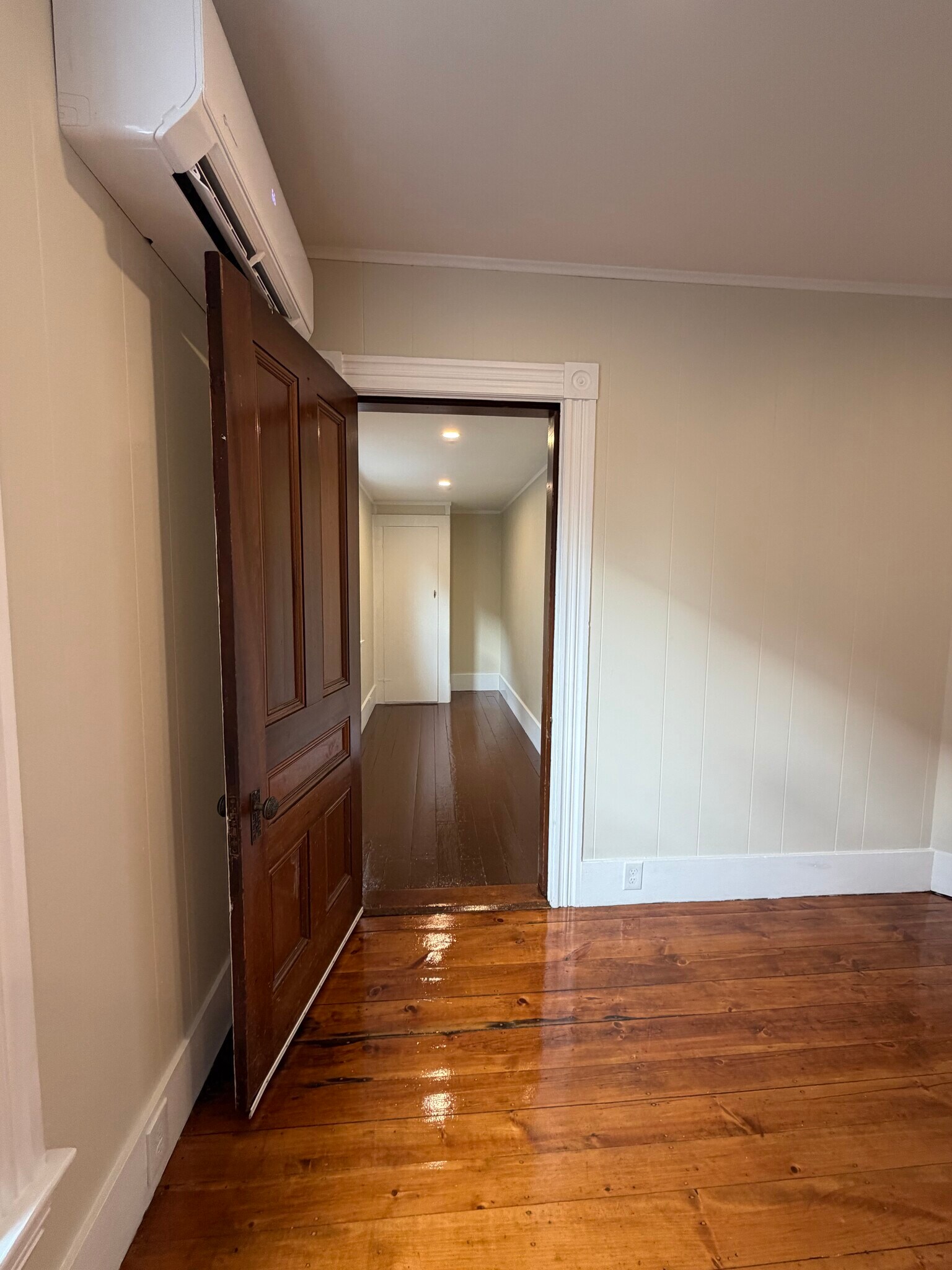 Building Photo - 5 Walker St