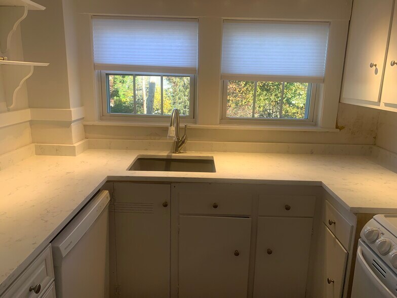 kitchen - 12 Maple Cir