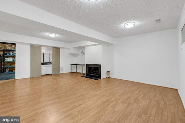 Building Photo - 2990 Borge St
