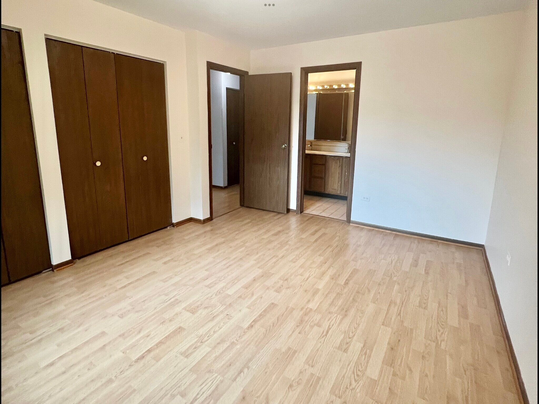 Building Photo - 1420 Chippewa Trl