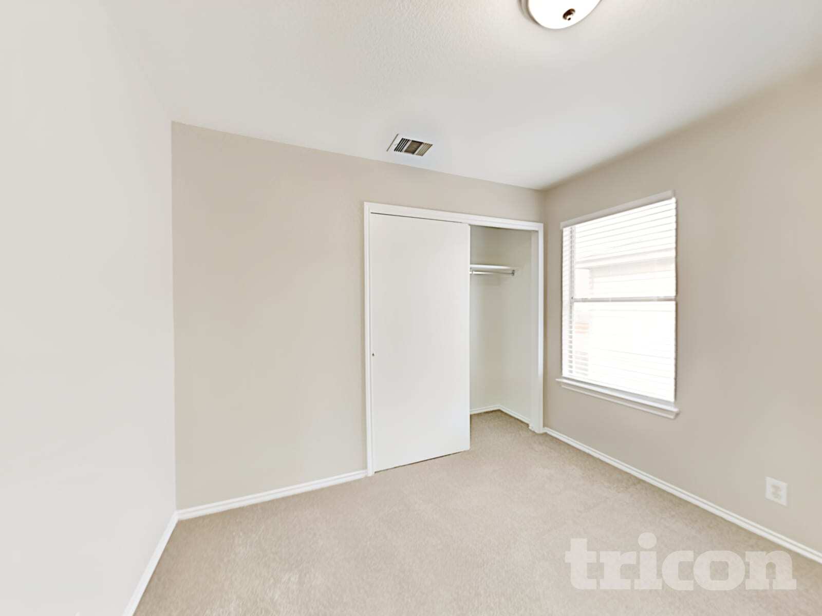 Building Photo - 15819 Hastings Park