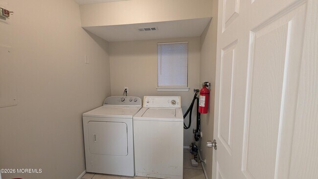 Building Photo - 21 Jesse Rd