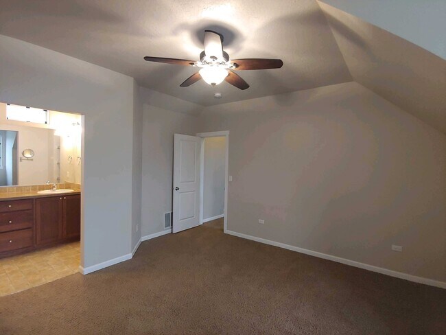 Building Photo - 1826 N Meyers Rd