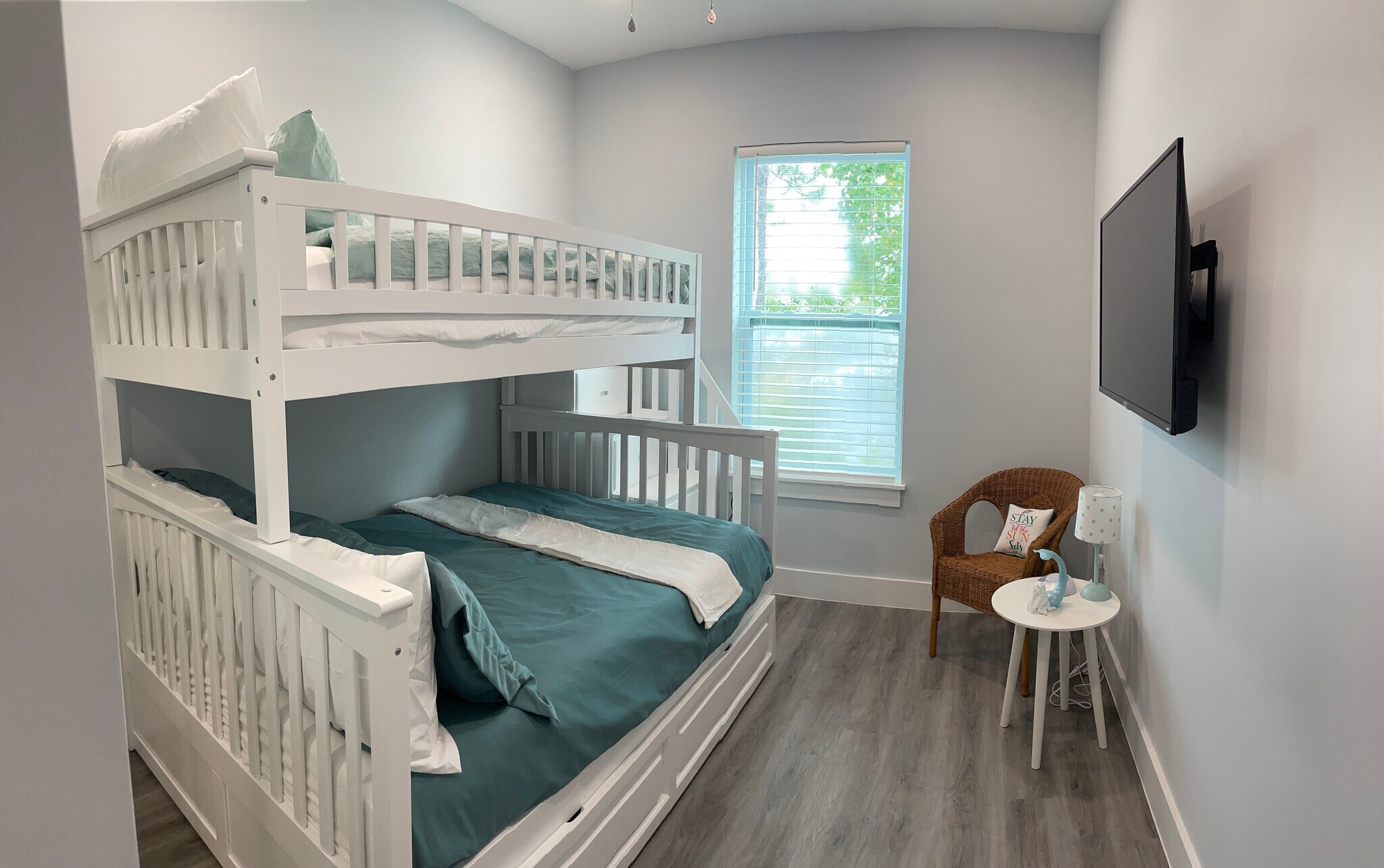 Queen bunk room with trundle - 2226 Joan Ave