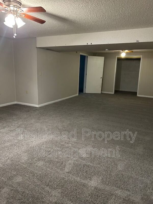 Building Photo - 1035 NW 70th Ct