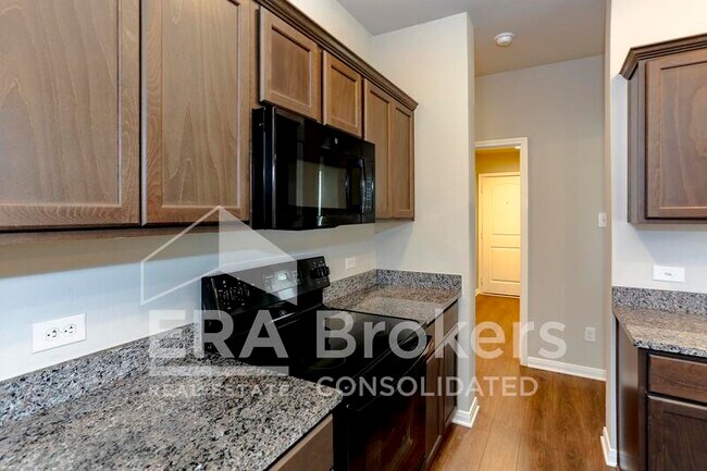 Building Photo - 2072 Dade Loop