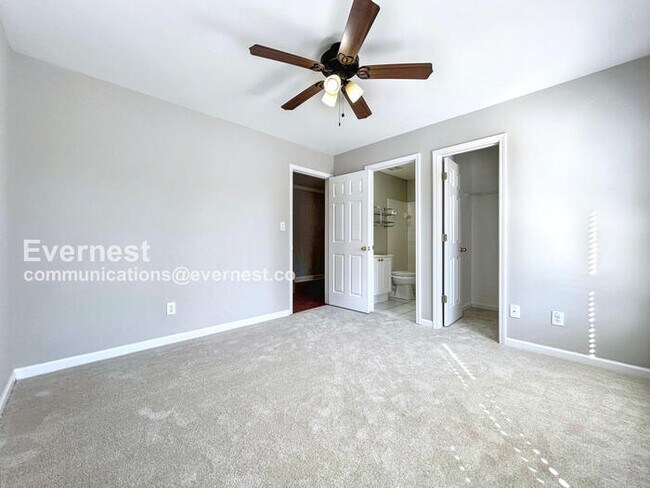 Building Photo - 1731 Holcomb Lake Rd