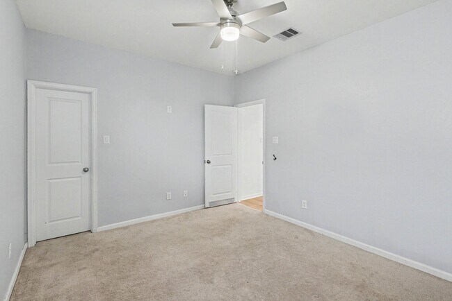 Building Photo - 9407 Sea Star Ln