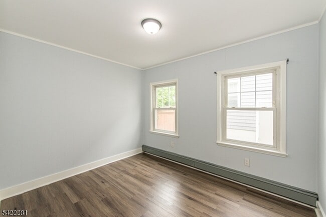 Building Photo - 10 Walnut Pkwy