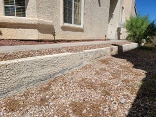 Building Photo - Honey, I’m Home! This Lovely 3 Bedroom, Two-Story Home Is Located In Summerlin.