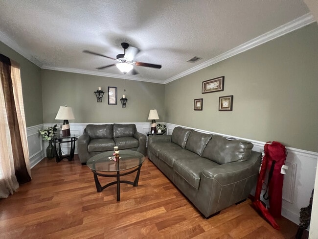 Building Photo - 616 Piedmont Ave