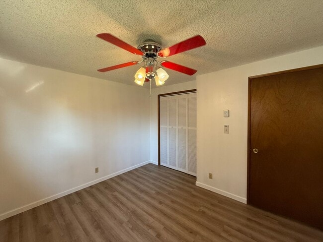 Building Photo - Santa Clara Gem