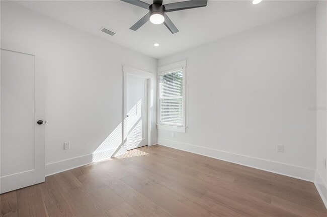 Building Photo - 807 E Ida St