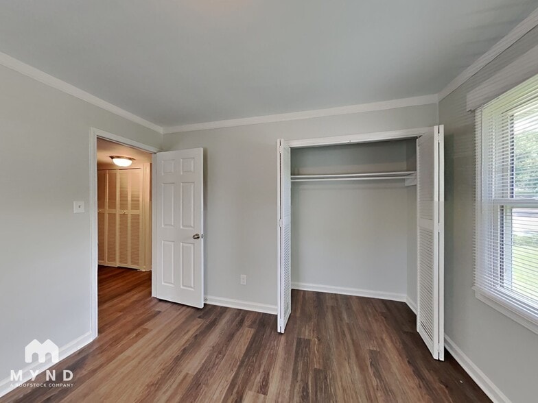 Building Photo - 1713 Sundial Pl