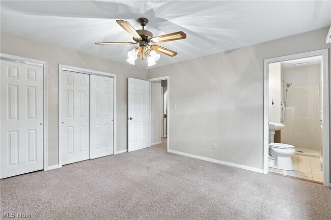 Building Photo - 6832 Green Ridge Ave