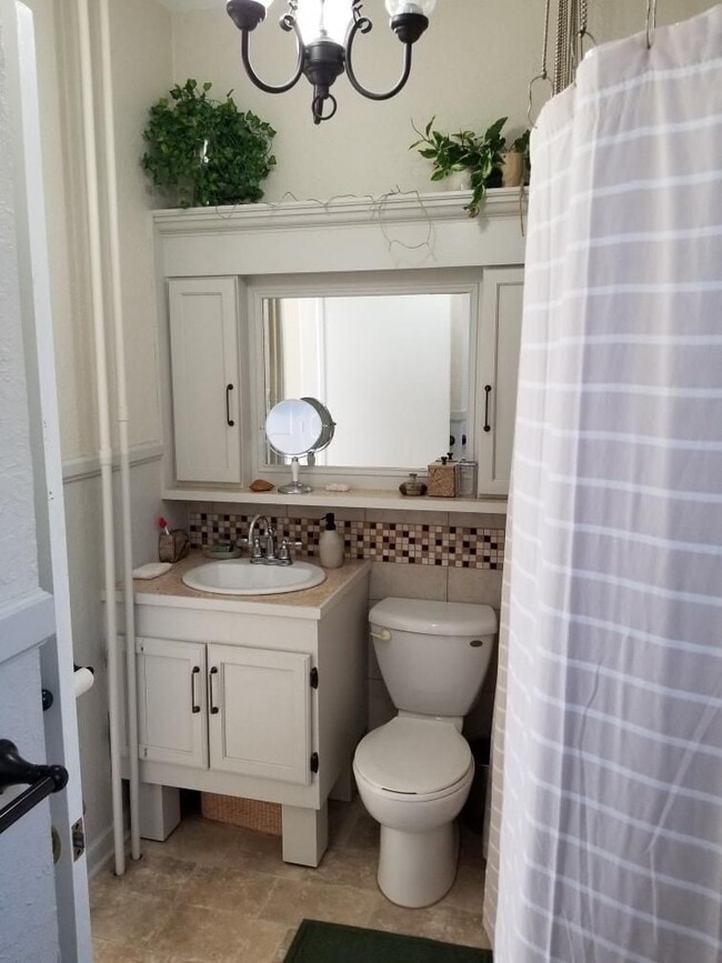 Unit 1 bathroom - 3208 Logan Ave N