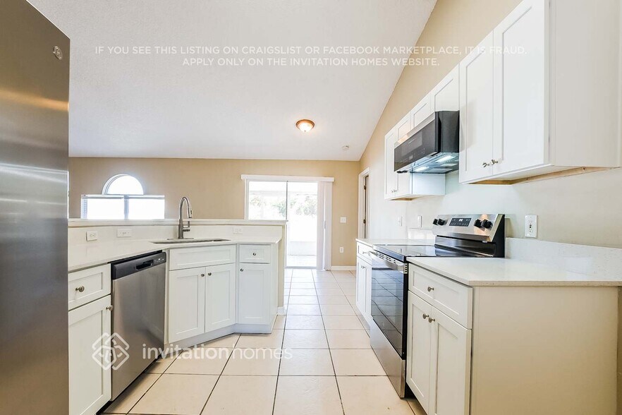 Building Photo - 2535 E Juliet Dr