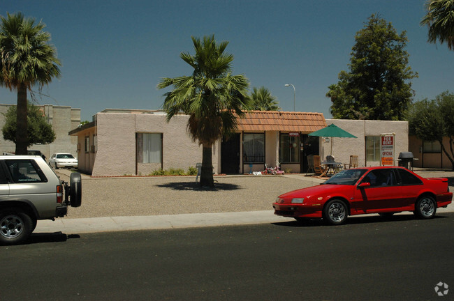 Montebello Apartments - Beverly IV