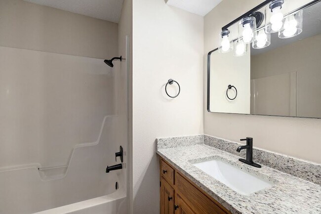 Building Photo - House for Rent in Lakewood Village Community