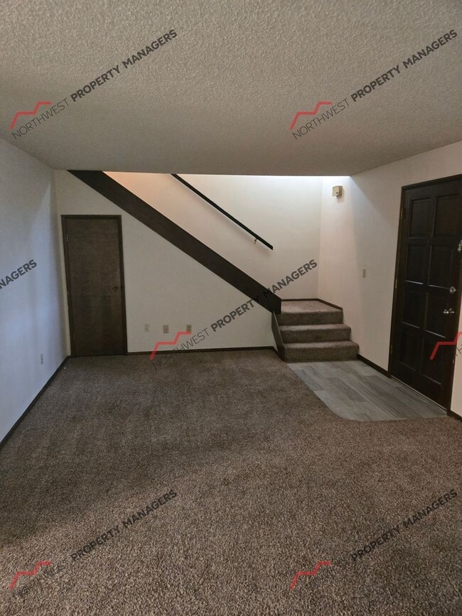 Building Photo - 168 Chilvers Rd