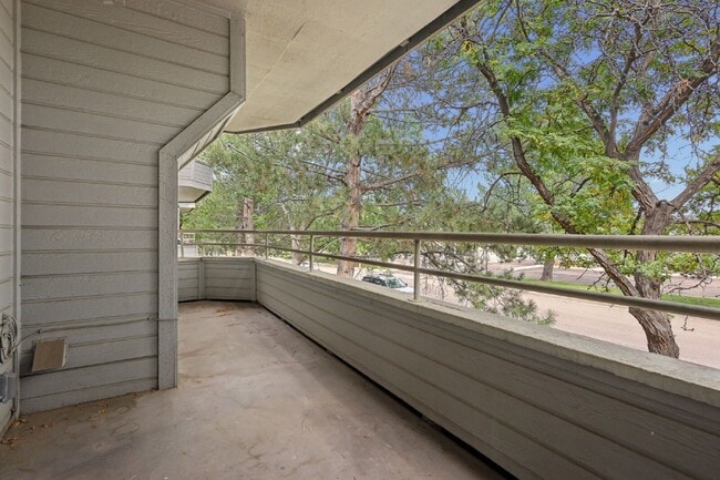 Building Photo - 1065 Acapulco Ct