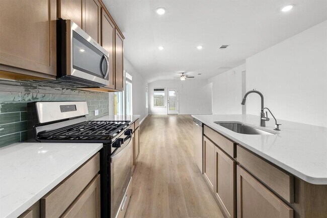 Building Photo - 496 El Capitan Lp