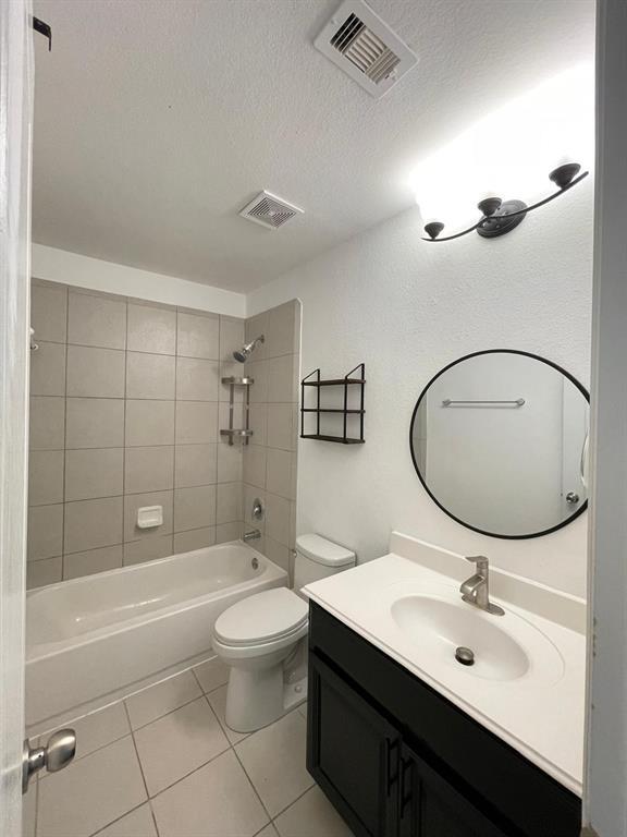 Building Photo - 26503 Grey Sparrow Dr