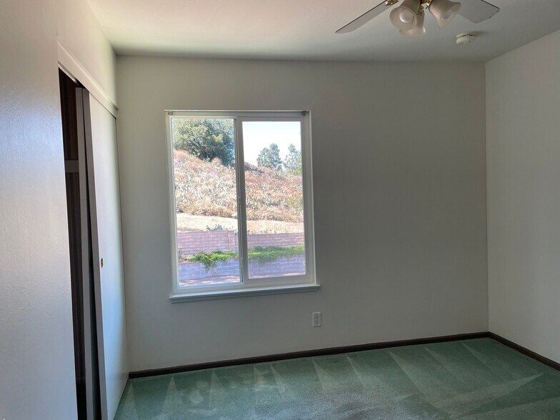 Building Photo - 1657 Cayton Ave