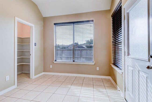 Building Photo - 21903 Hannover Ridge Dr