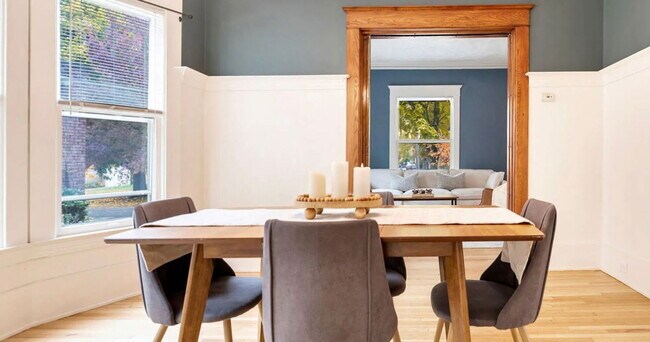 Building Photo - 240 Calkins Ave SE