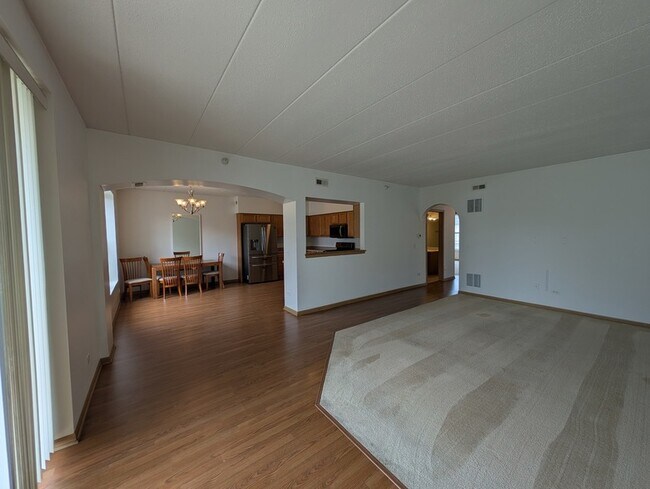 Building Photo - 16671 Liberty Cir