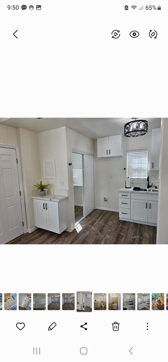 Building Photo - 615 Forest Ave