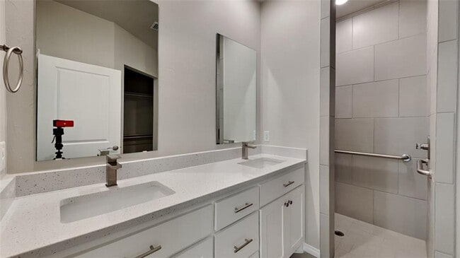 Building Photo - LUXURY BRAND NEW 1 Bedroom 2 Bathroom Cottage in 55+ Community in Warr Acres, Ok (Gated Community)