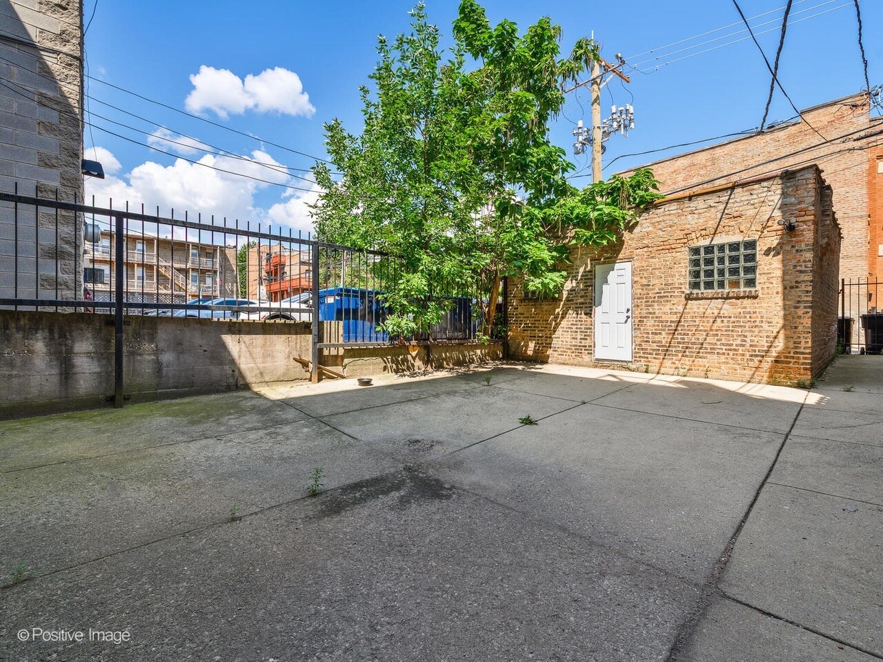 Building Photo - 1436 W Taylor St