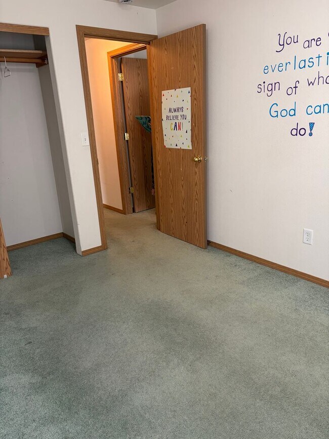 Building Photo - Ranch Style Home in Carlton