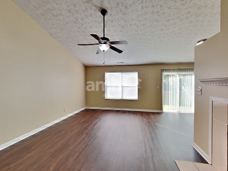 Building Photo - 769 Kingston Cir