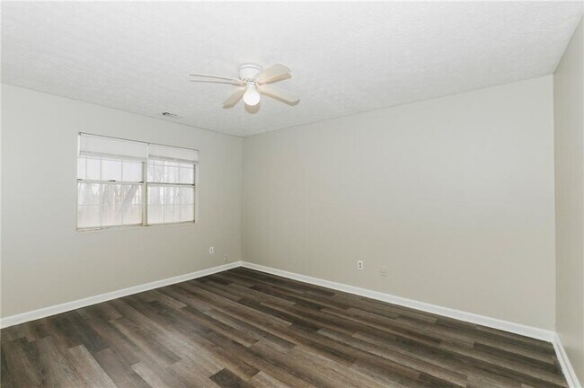 Building Photo - 5428 Glen Haven Dr