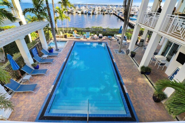 Building Photo - 775 NW Flagler Ave