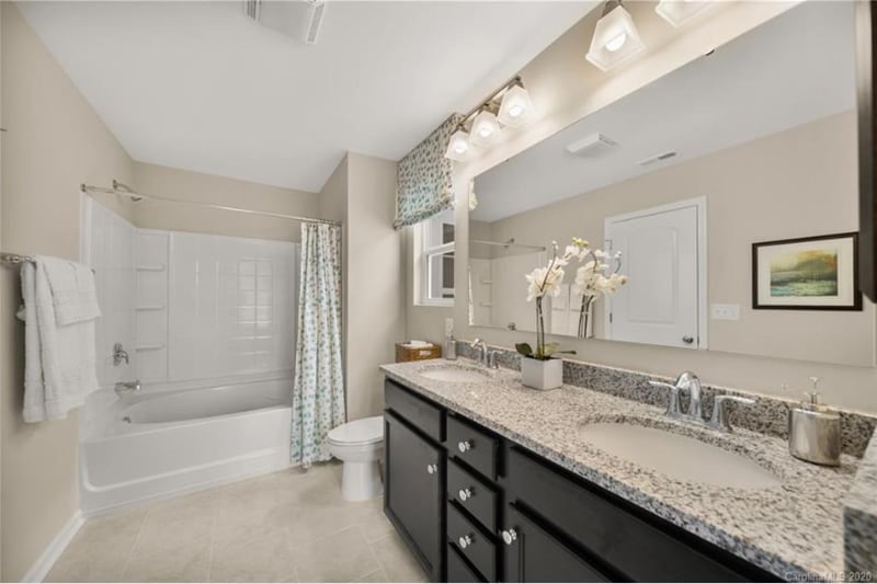 Building Photo - 8604 River Ridge Dr