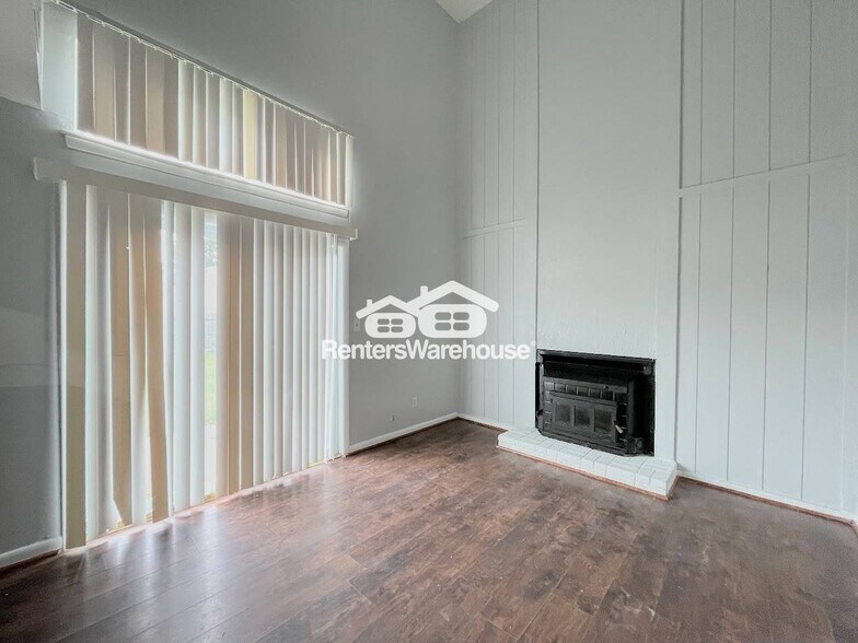 Building Photo - 5775 Albright Dr