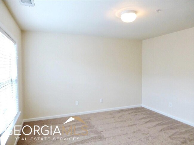 Building Photo - 1711 Highlands View Dr