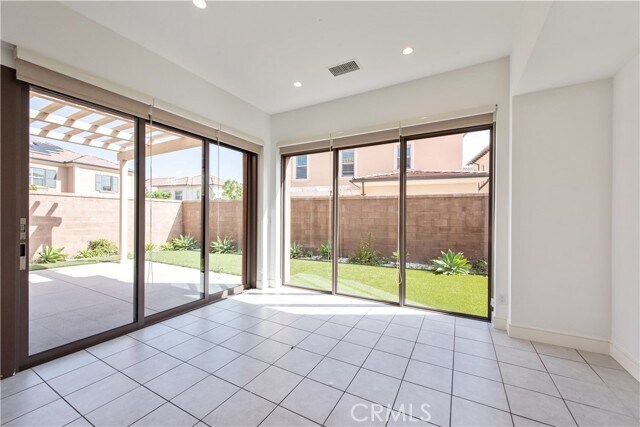 Building Photo - 156 Plum Lily