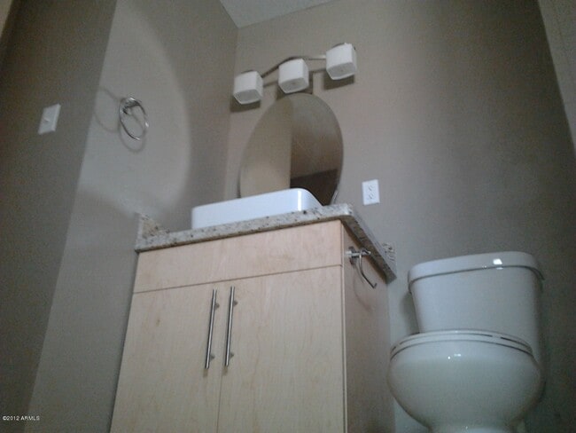 Building Photo - 1302 E Maryland Ave