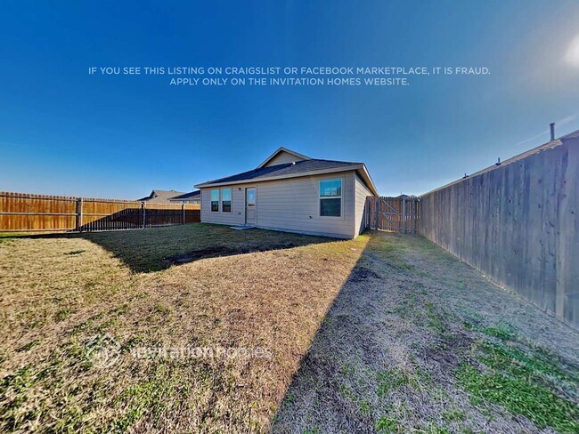 Building Photo - 464 Frio Pass Trl