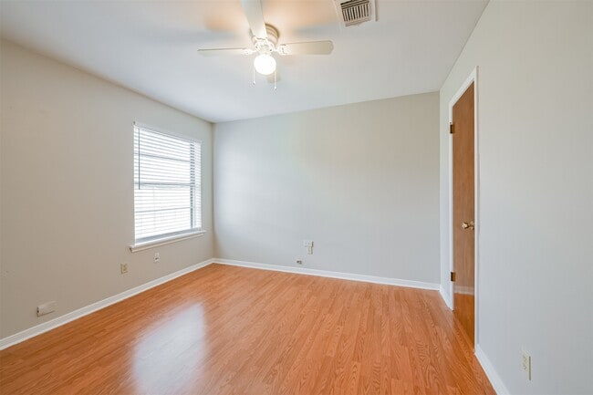 Building Photo - 4655 Orange Cir S
