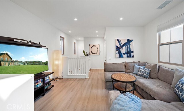 Building Photo - 106 Sunnyside