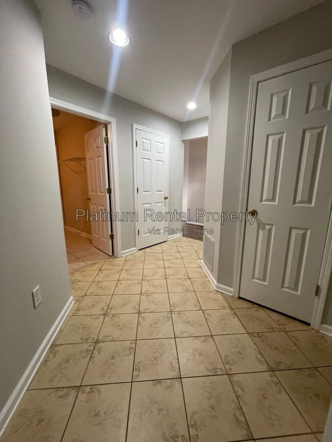 Building Photo - 720 Treadstone Ct