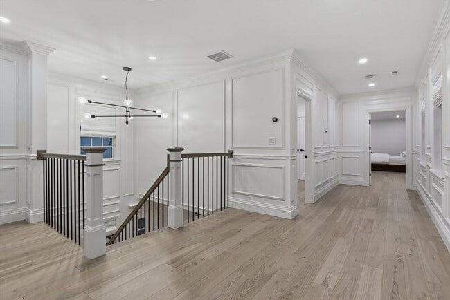 Building Photo - 959 Chestnut St