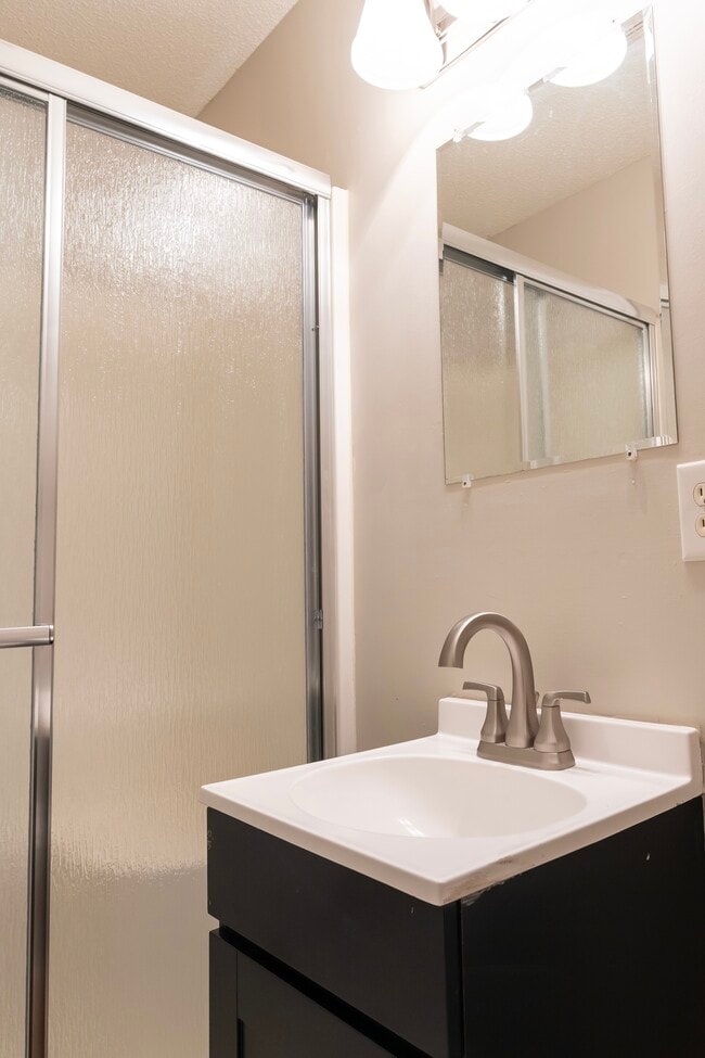 Building Photo - 225 Springfield Cir